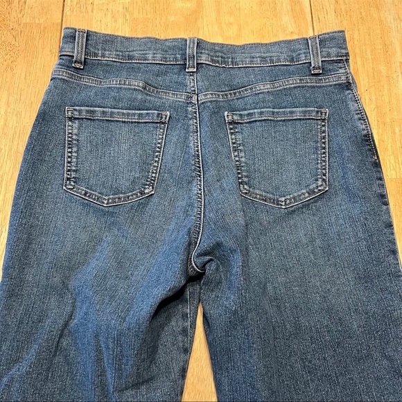 Gloria Vanderbilt “Amanda” Jeans ~ Size - Picture 3 of 6